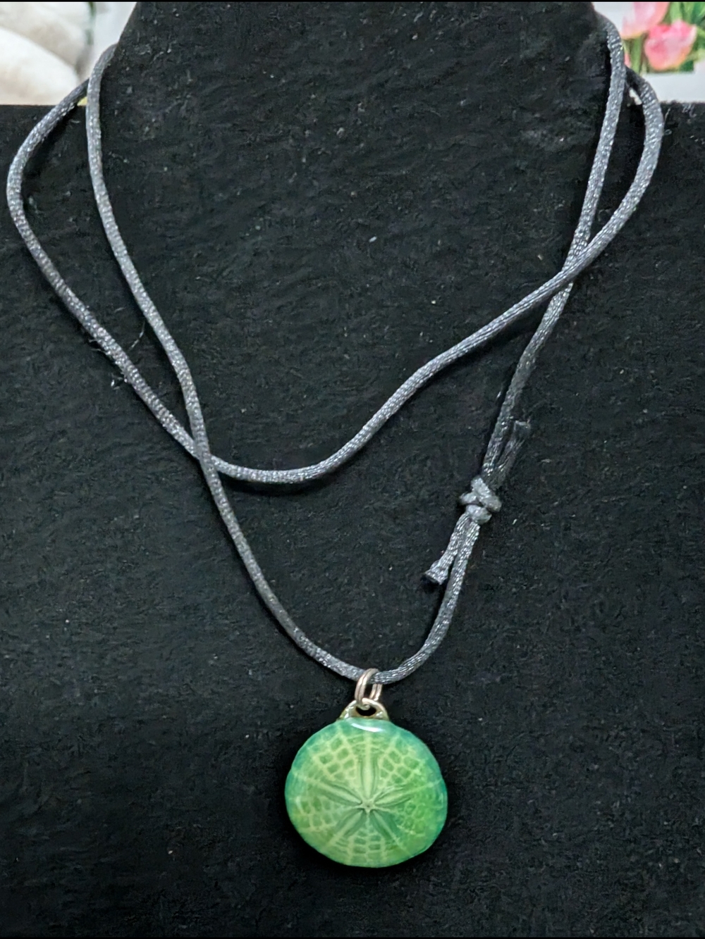 Green Sand Dollar Pendant Necklace - Brand Unspecified